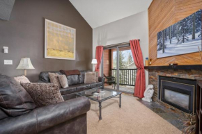 3 Hot Tubs, Private Shuttle in Winter, Gas Fireplace, Free Bus